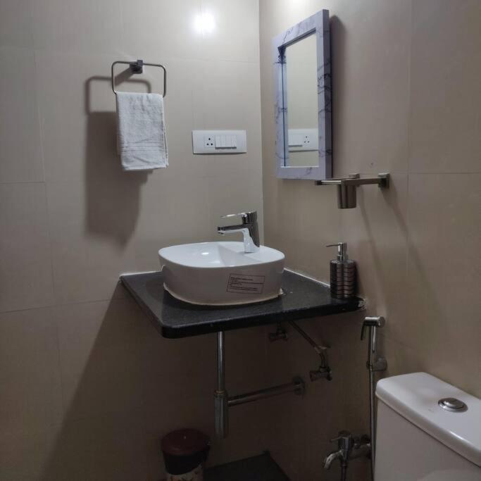 Kivi'S Kozy 2Bhk Luxurious Apartment Goa By Leela Homes Arpora Extérieur photo